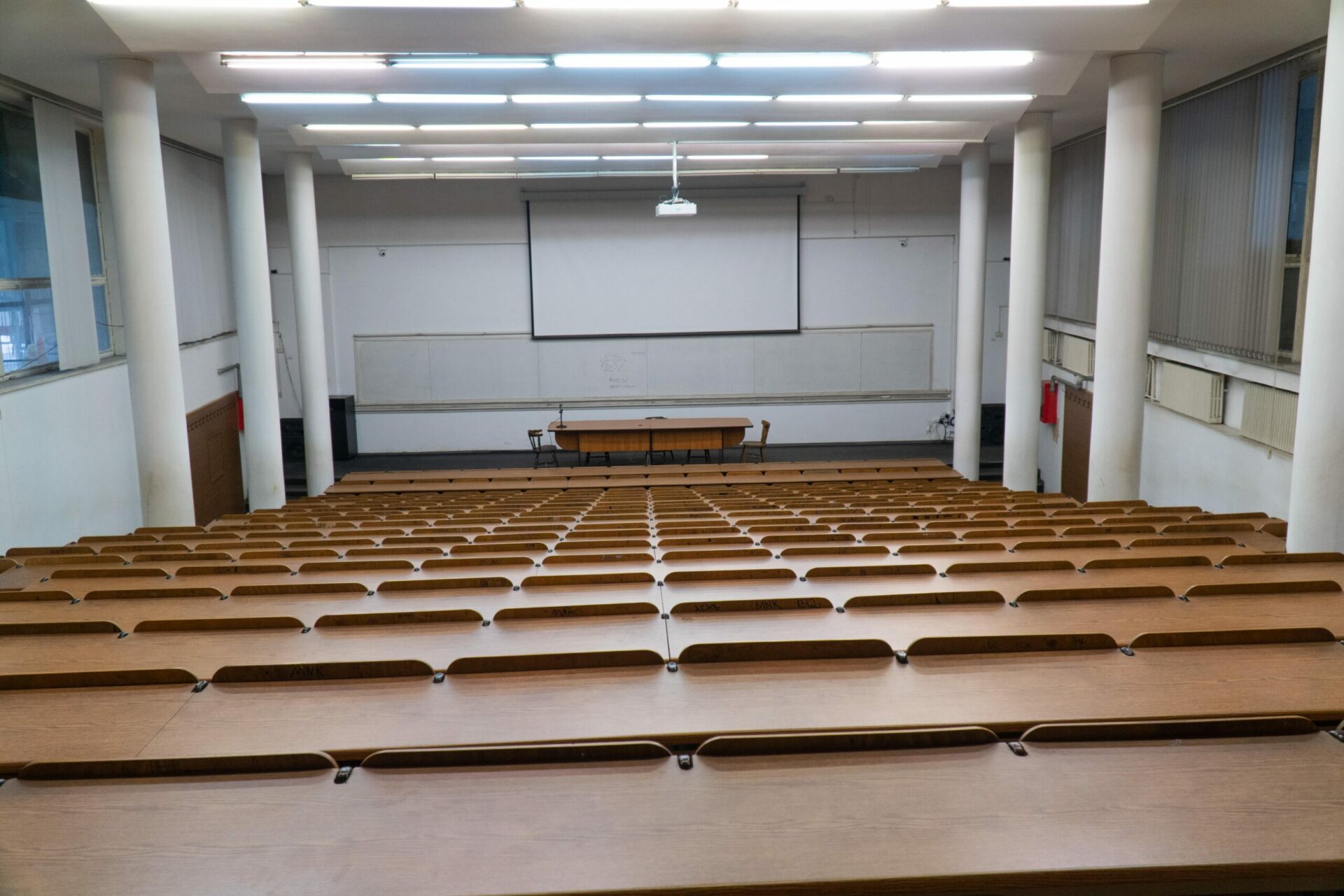 Amfiteatrul Mare (AIM)